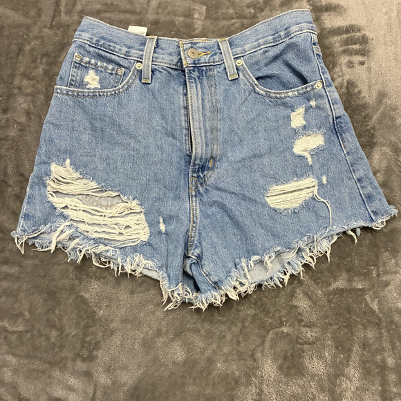 Levi’s High Waist Mom Jean Shorts Women Sz.27 Blue Cut Off Distressed 3” - Picture 1 of 9